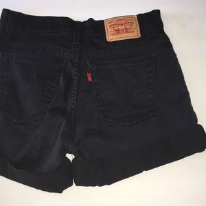 Levi’s size 4 black short